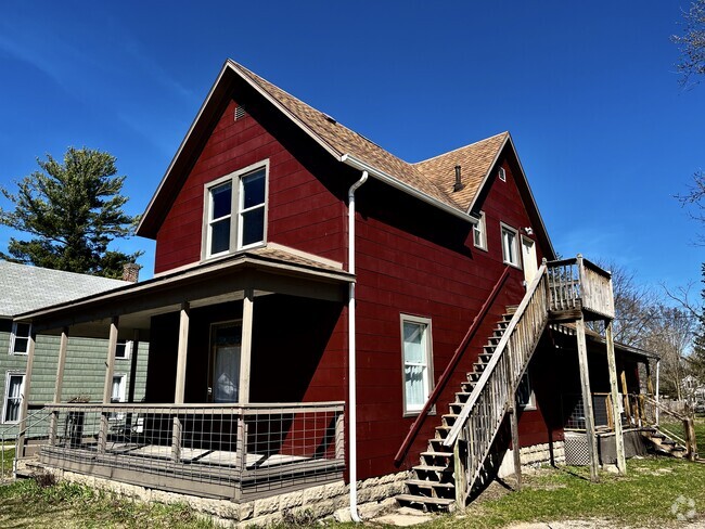 Building Photo - 516 S Chestnut St Unit 2 Rental