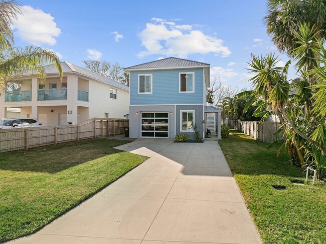 Photo - 11 Comares Ave S Unidad ID1281955P