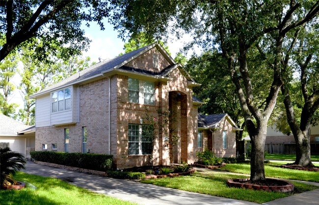 Photo - 218 Heathbrook Ln