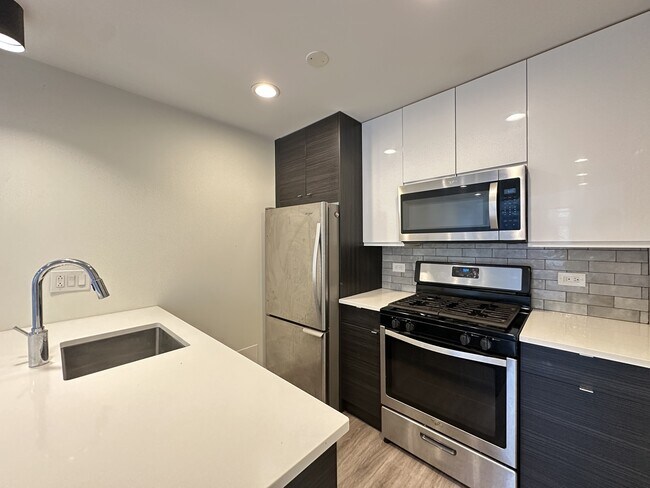 Photo - 853 W Grace St Unit 101A