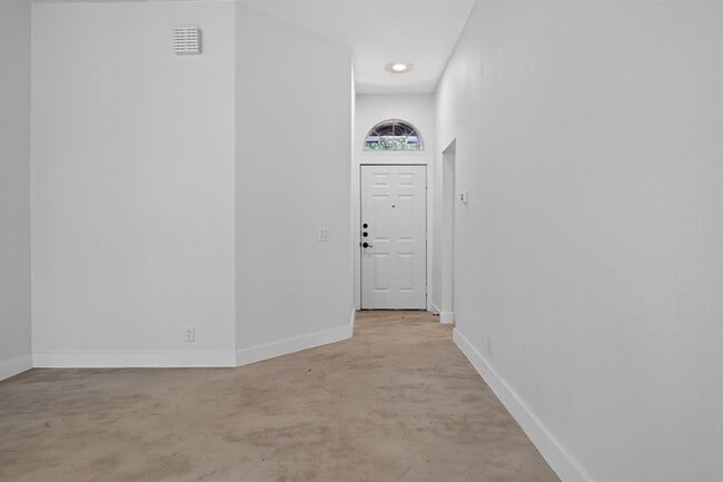 Photo - 14511 Oliphant St