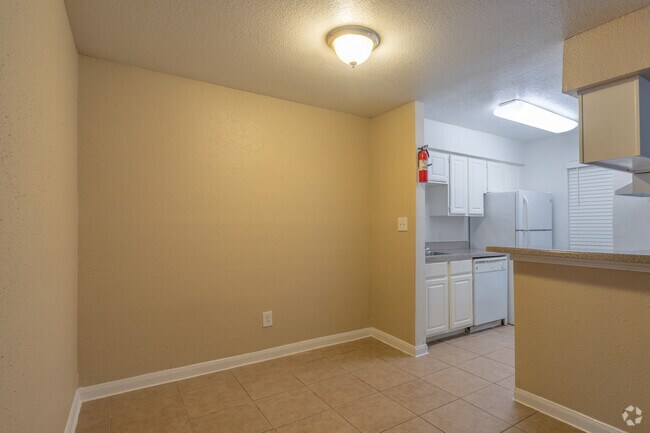 2BR, 2BA - 1010SF - Rockridge Station Apartments