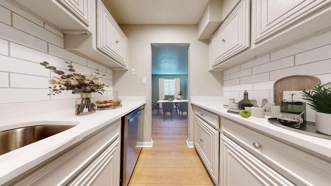Gulf View Apartments | Remodeled!