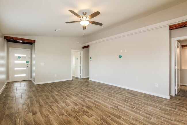 Photo - 8902 W Monroe St