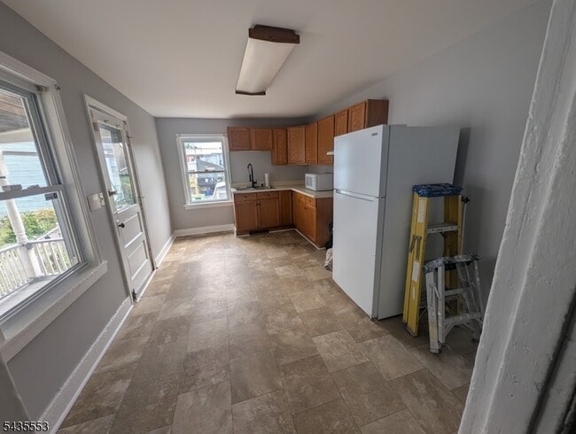 Photo - 10 Randall St