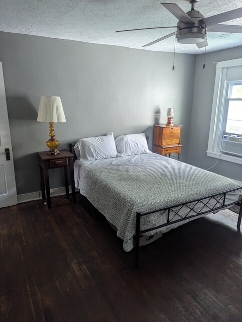 Photo - 213 Short St