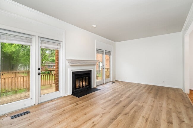 Photo - Newly Renovated 2-Bedroom Townhome in the Heart of Green Hills