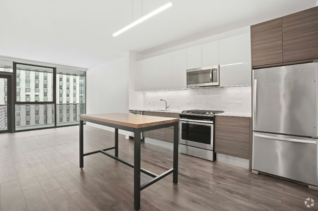 Building Photo - 421 W Hubbard St Rental