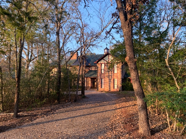 Photo - 37 Pamela Ln