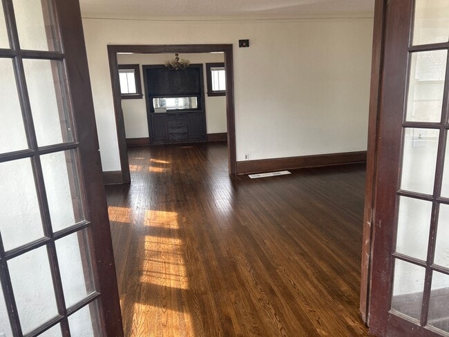 Photo - Gorgeous single family home! 4 Bed 2 Bath House Available 10/01/24