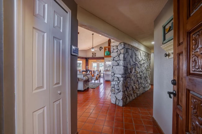 Photo - 17540 Steppler Rd