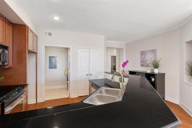 Photo - 500 Waters Edge Dr Unit 137