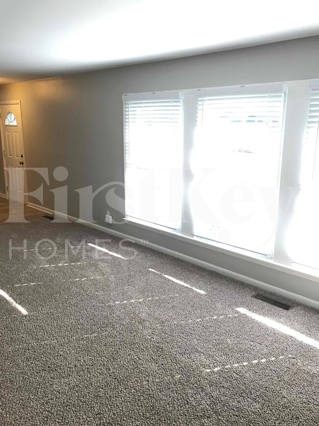 Photo - 17621 Grandview Dr