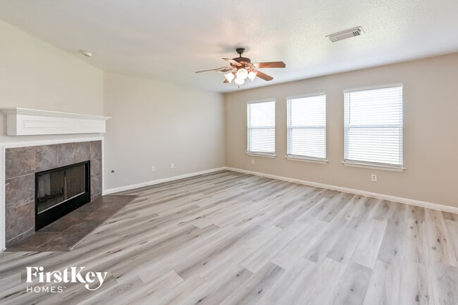 Photo - 25106 Twister Tr