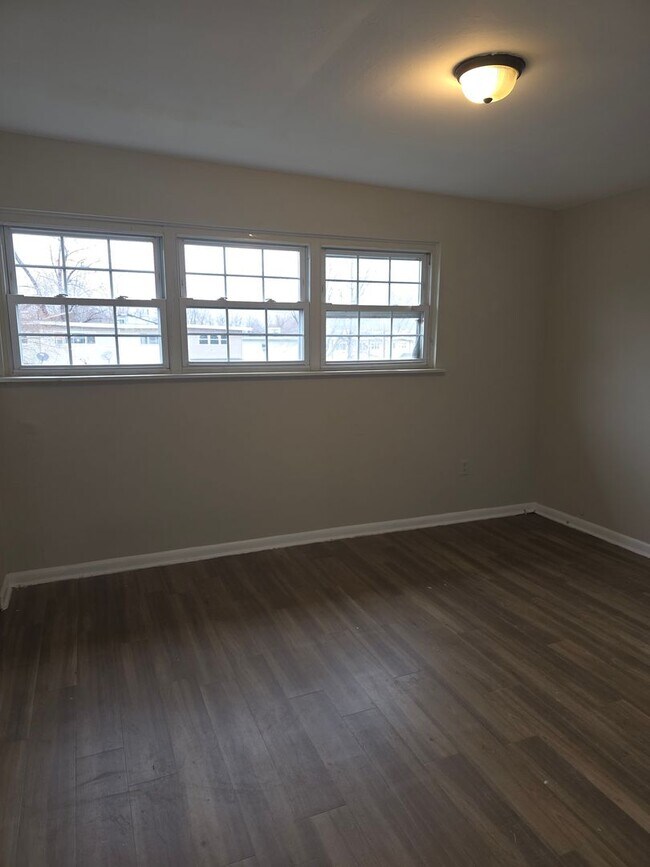 Photo - End Unit Townhouse