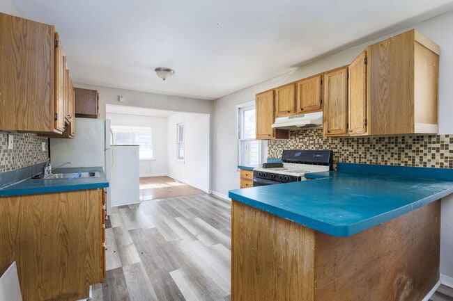 Photo - 621 E Meyers Ave