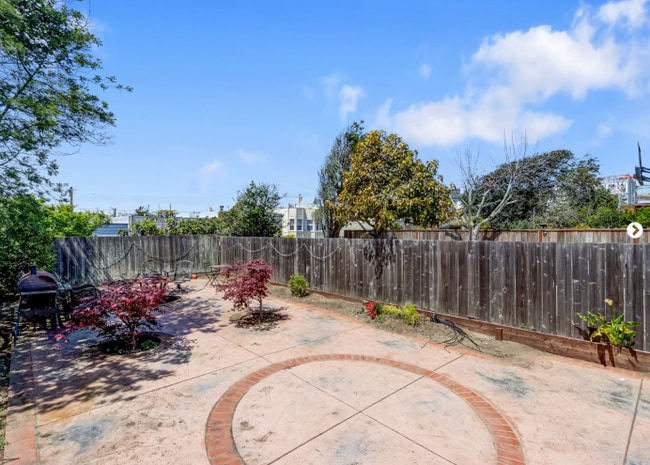 Photo - 2547 28th Ave