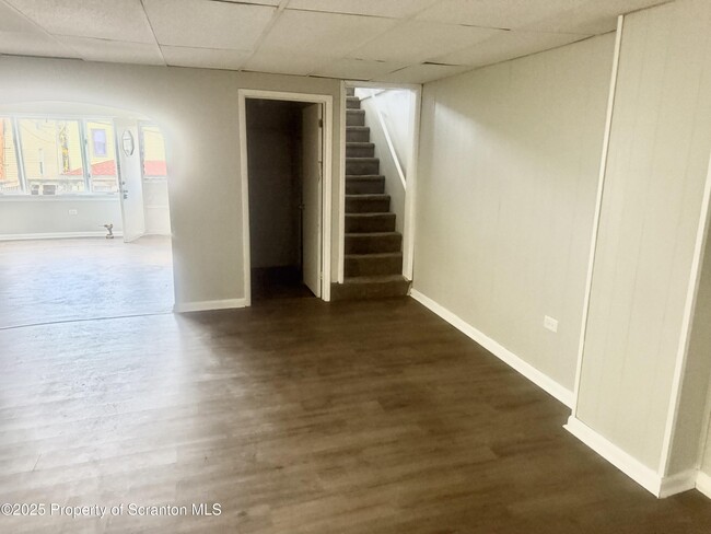 Photo - 225 N Bromley Ave Apartamento