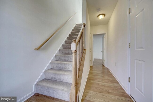 Photo - 20 Mustang Dr