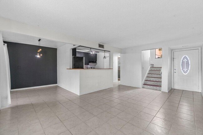 1149 NW 13th St