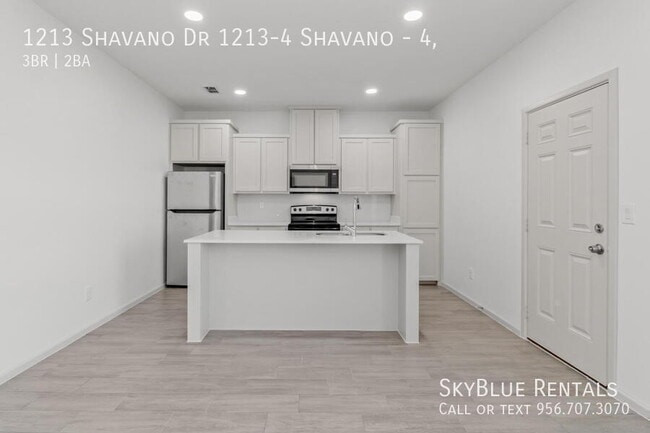 Photo - 1213 Shavano Dr Unit 4,