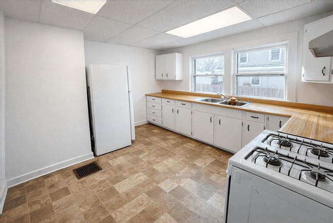 Photo - 1106 Burr St