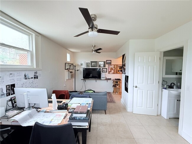 Photo - 101 S W Ave Unit B1