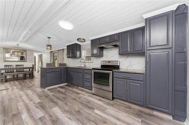 Photo - 15430 Olive Cir