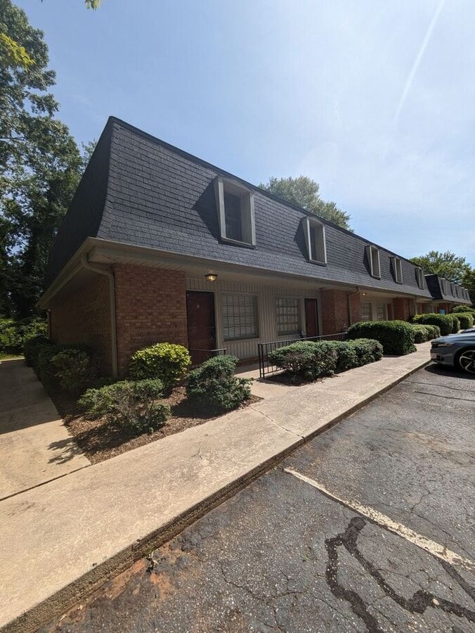 2BD/1.5BA at Francescan Terrace in Hickory - 2BD/1.5BA at Francescan Terrace in Hickory