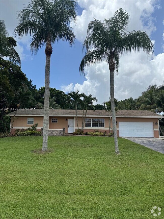 Building Photo - 14950 SW 20th St Rental