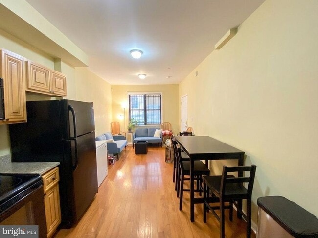 Building Photo - 2010 N Carlisle St