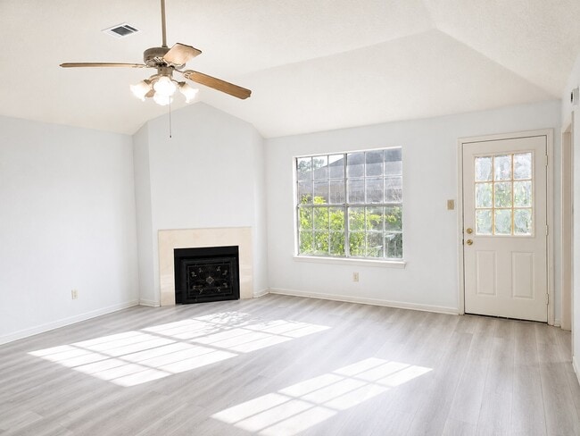 Photo - 17006 Dusty Mill Dr E