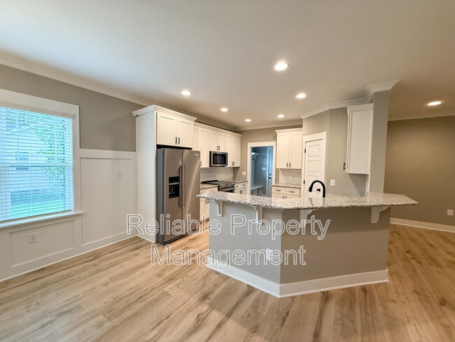 Photo - 945 Lynch Rd