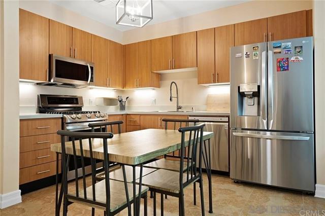 Photo - 525 Eleventh Ave