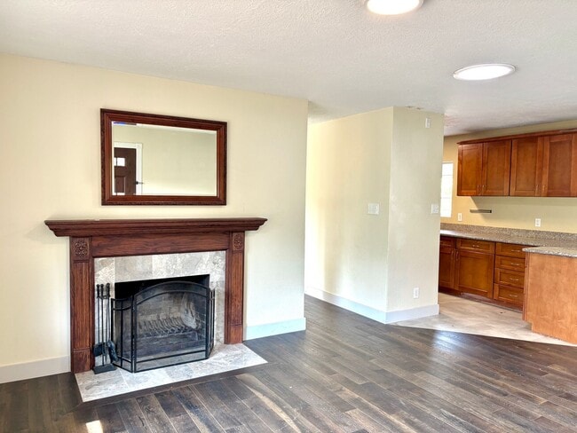 Photo - 2915 NE Fremont Dr
