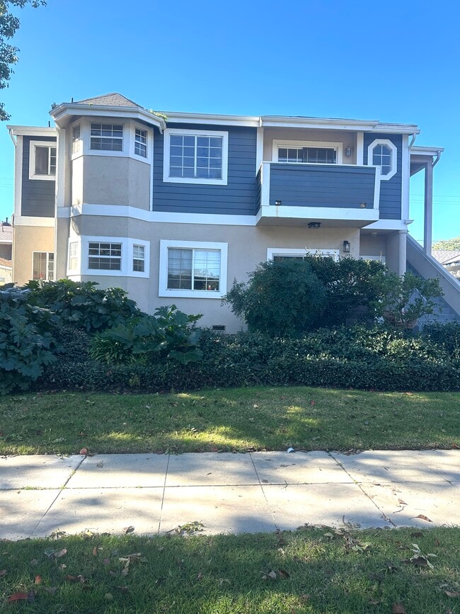 Building Photo - 525 S Main St Unit 2