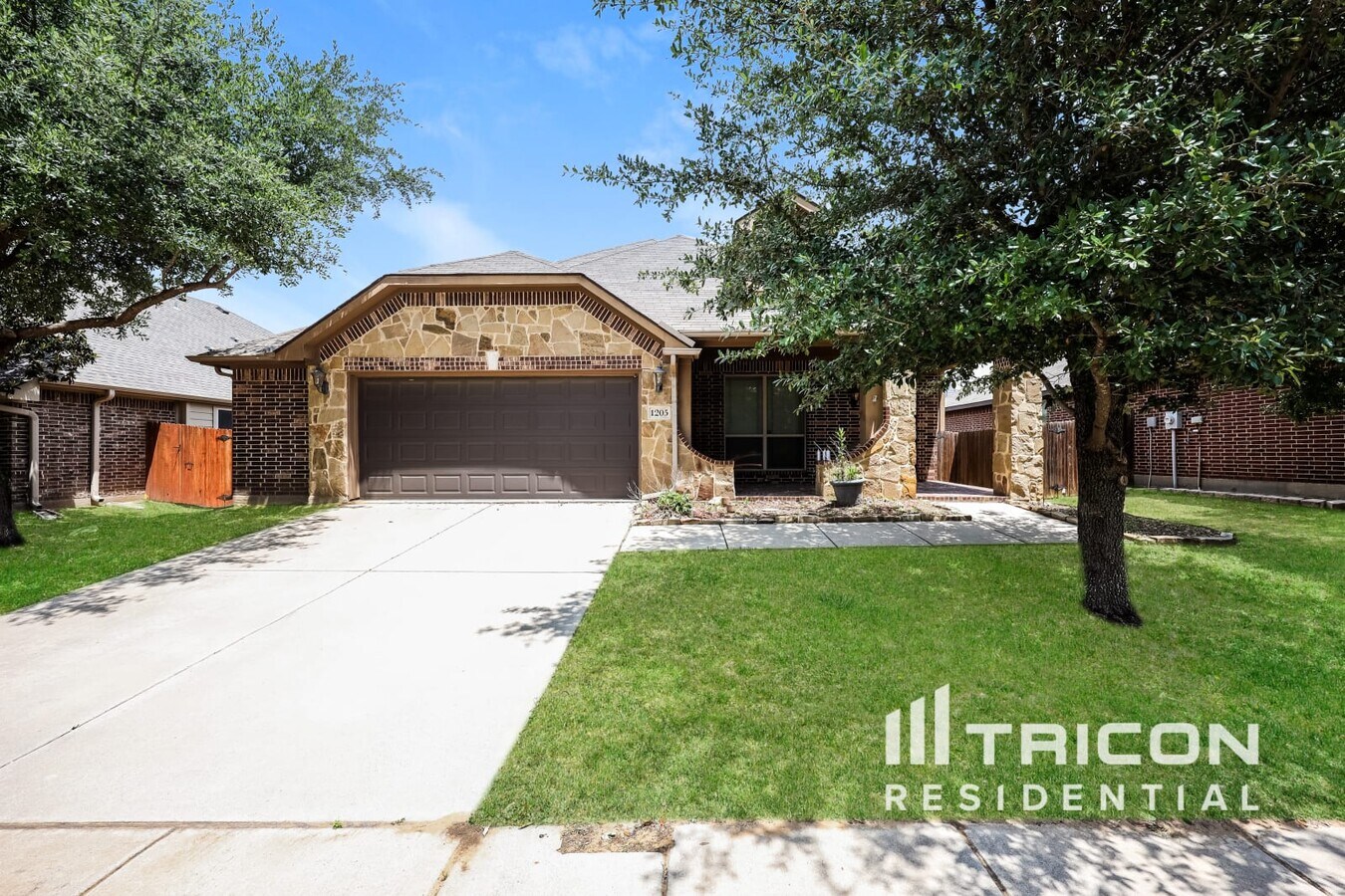 Photo - 1205 Ponderosa Drive House