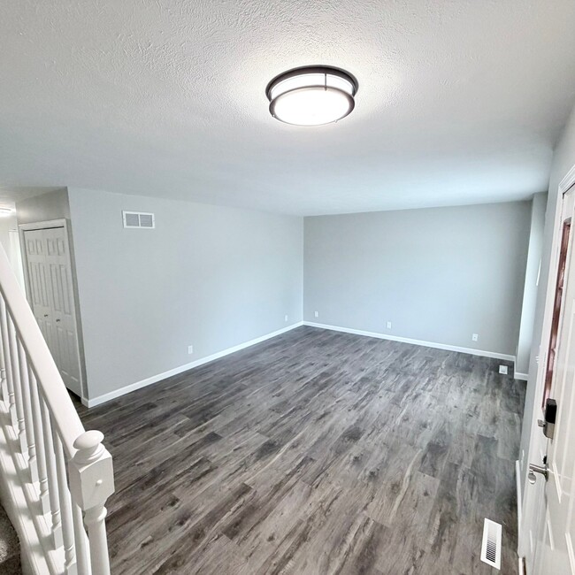 Photo - 924 Merrill Ct S Unit 924