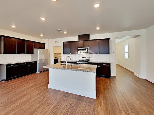 Photo - 1502 Garden Swing Ave