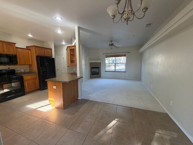 Photo - Mt Elden Villas: Large Townhome - 3 Bedroom 2.5 Bath - $3,000
