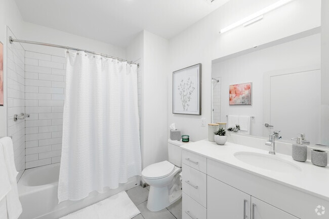 1 BR, 1 BA