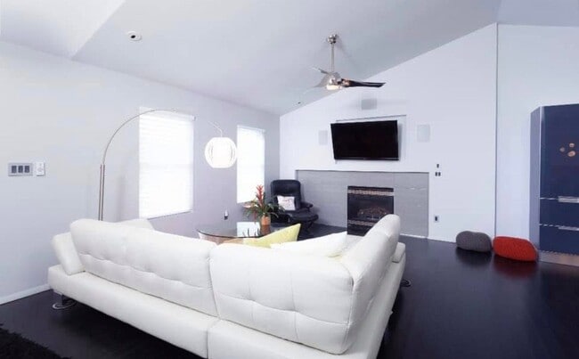 Photo - 8401 Metronome Ln