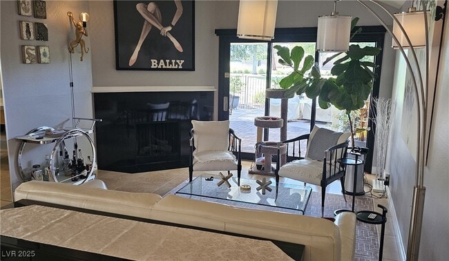 Building Photo - 3019 Bel Air Dr