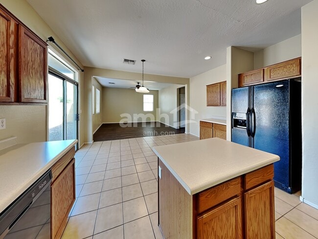 Photo - 7006 W Irwin Ave