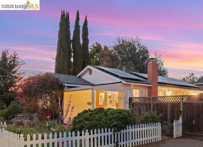 Building Photo - 737 Dartshire Way
