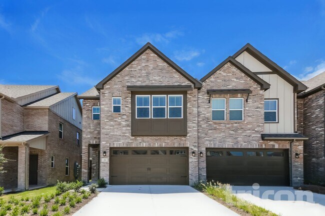 Photo - Tricon Garland