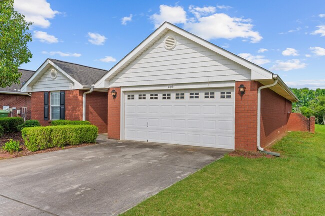 Photo - 409 Summer Cove Cir NW