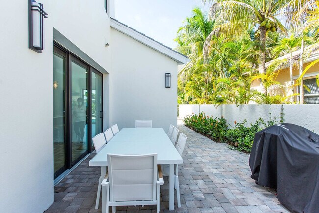 588 111th Ave N Unit SI ID1504179P