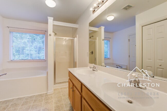 Photo - 2457 Scholar Ln