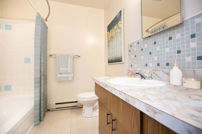 Photo - Lauralee Apartments Unit 893